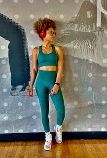 GREEN LEGGINGS